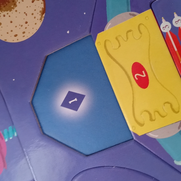 Eeboo Build A Robot Puzzle and Spinner Game - Picture 8 of 9